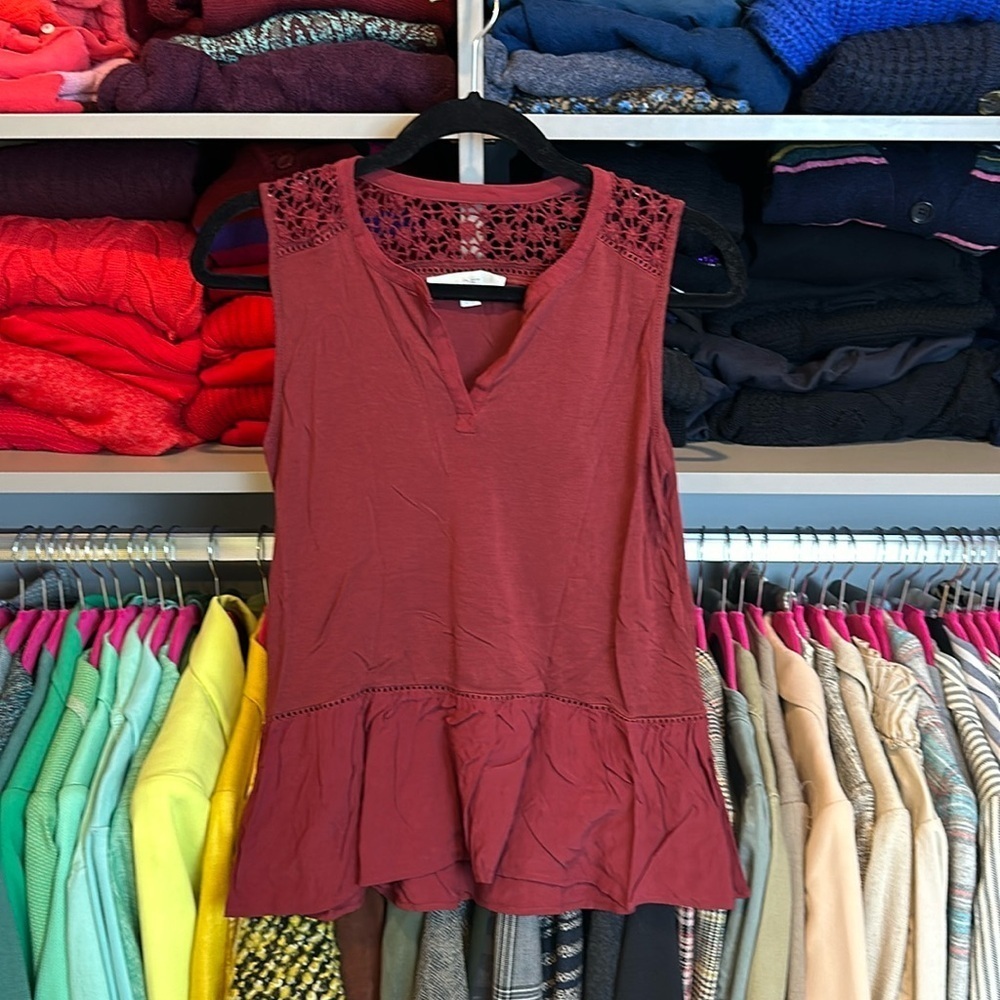 Loft maroon sleeveless embroidered v neck top size XS
